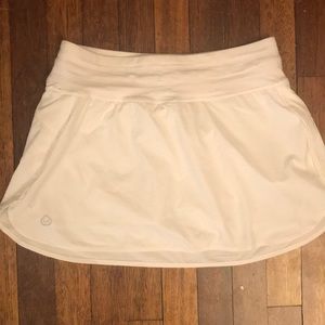 Tasc white tennis skirt